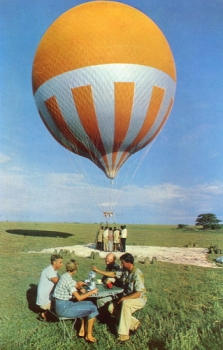 Drei Mann in einem Ballon: Von Sansibar zur Serengeti