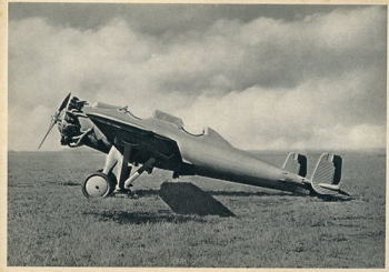 Junkersarbeit - Qualitätsarbeit! - Bild Nr. 38: Ganzmetall-Flugzeug Junkers-Ju 47 K Baujahr 1932