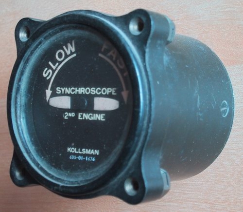 Propeller Syncronizer for two-engined aircraft